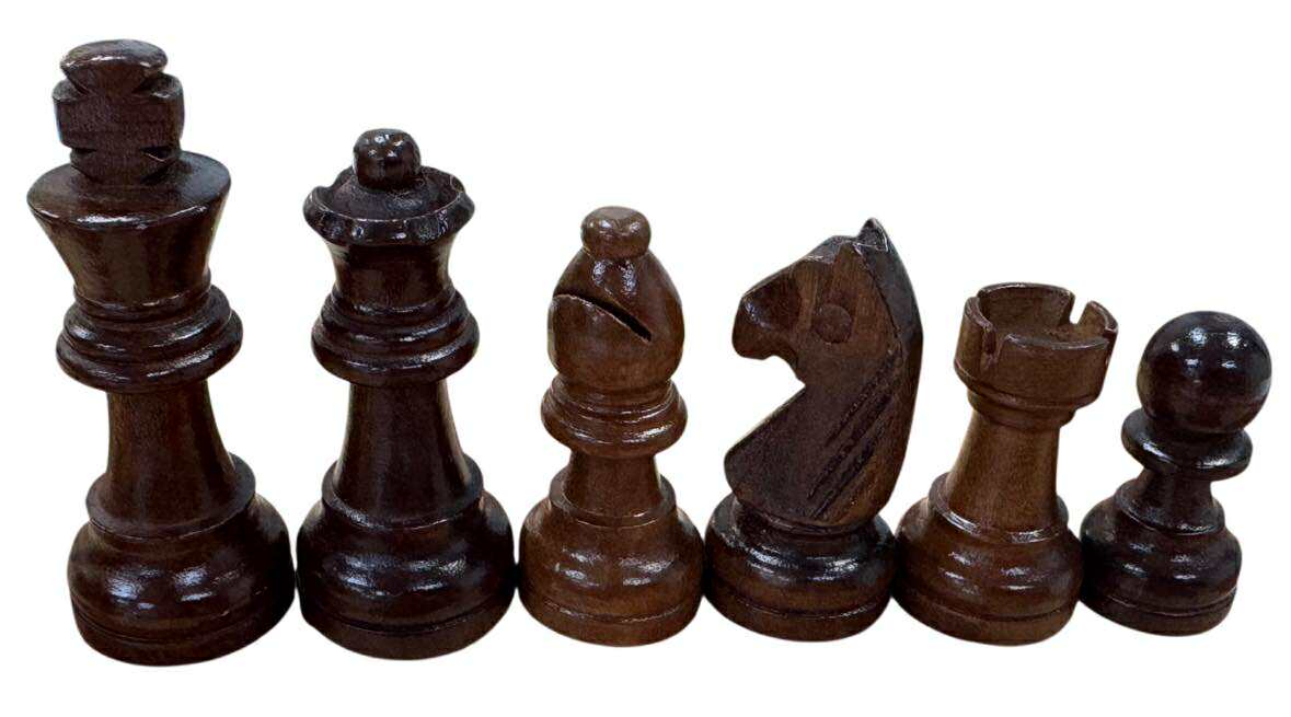 Mahogany Magnetic Folding Chess Set & Board