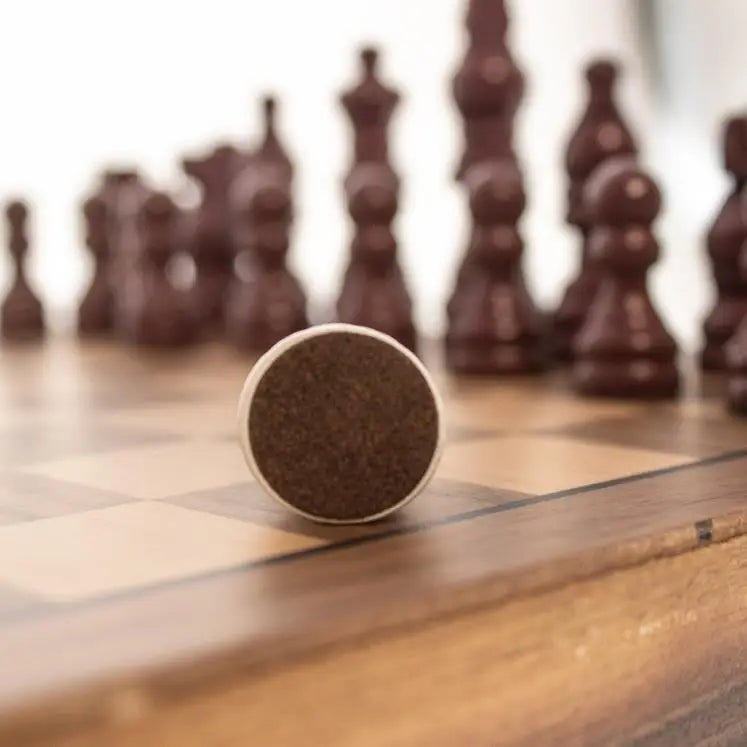 Travel Hardwood Chess Set & Magnetic Pieces