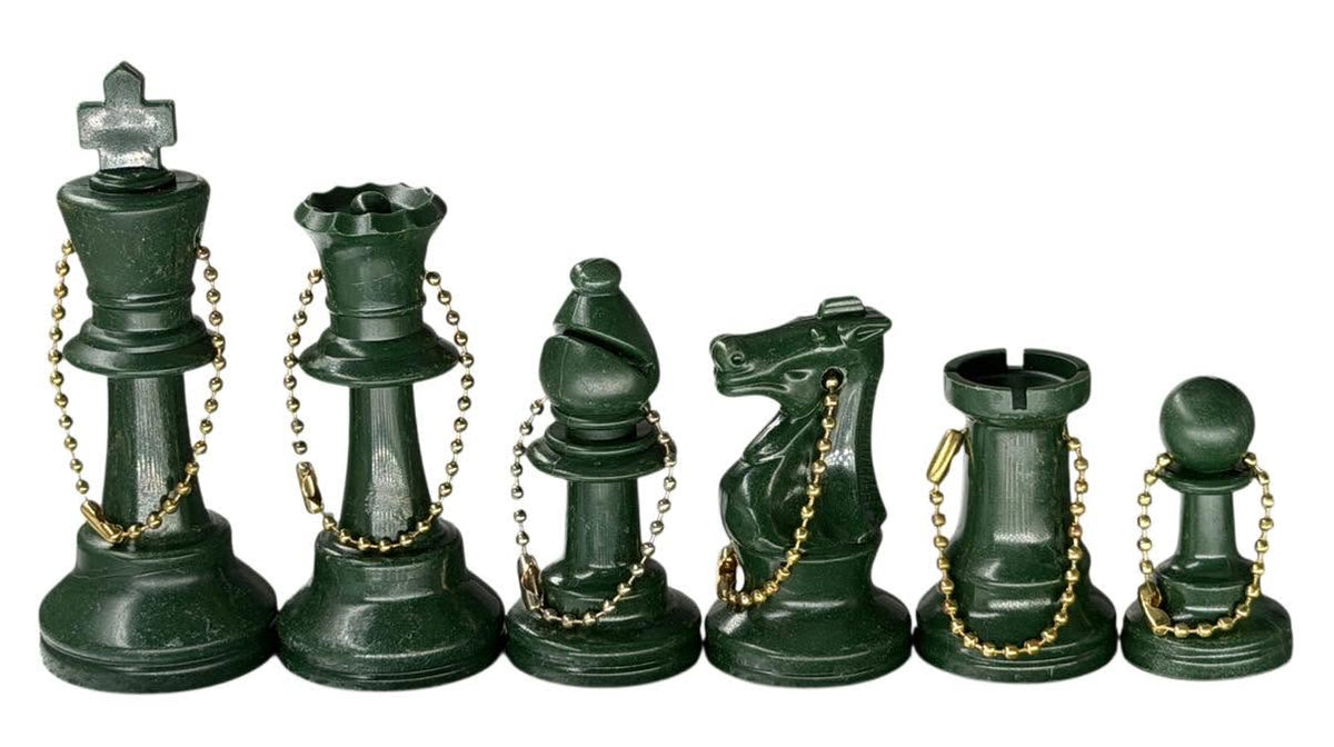 Full-Side Plastic Chess Keychain Set – Color Choice, Double Queens